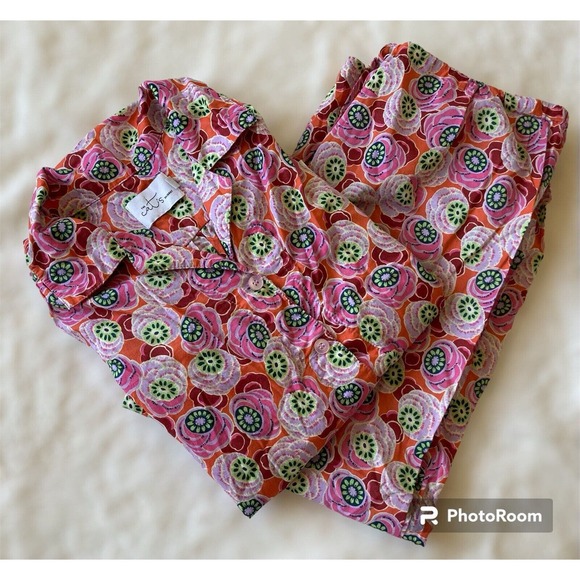 The Cat's Pajamas Other - The Cat's Pajamas 2 Piece Set Pink Green Floral Short Sleeve Top Capri Bottoms M